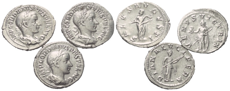 Römische Münzen - Lots. Kaiserzeit.


Lot (3 Stück, Silber): Denare des Gordi...