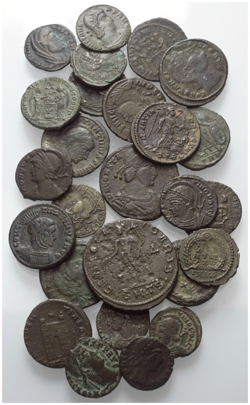 Römische Münzen - Lots. Kaiserzeit.


Lot (26 Stück): Folles und Kleinbronzen...
