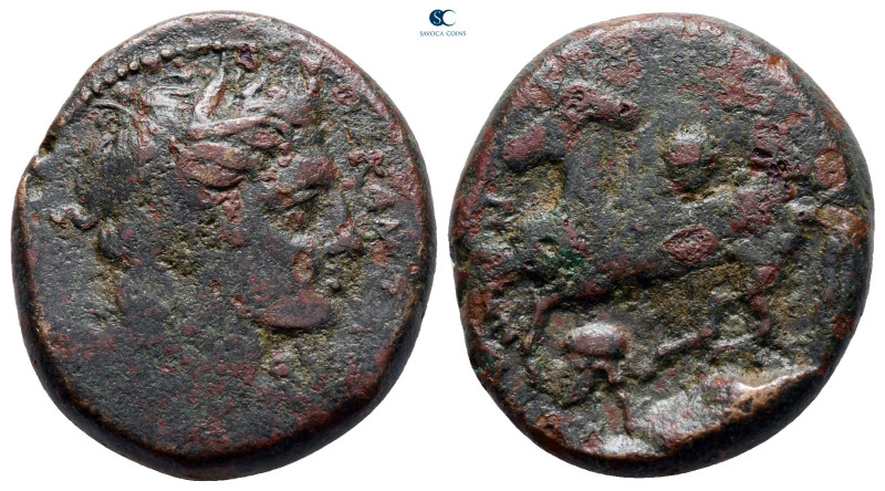Sicily. Tyndaris circa 287-279 BC. 
Bronze Æ

22 mm, 8,76 g



nearly ver...