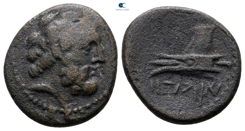 Phoenicia. Arados circa 206-51 BC. 
Bronze Æ

17 mm, 2,84 g



very fine