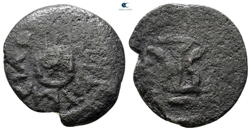 Judaea. Jerusalem. Herodians. Herod I (the Great) 40-4 BC. 
Prutah Æ

19 mm, ...