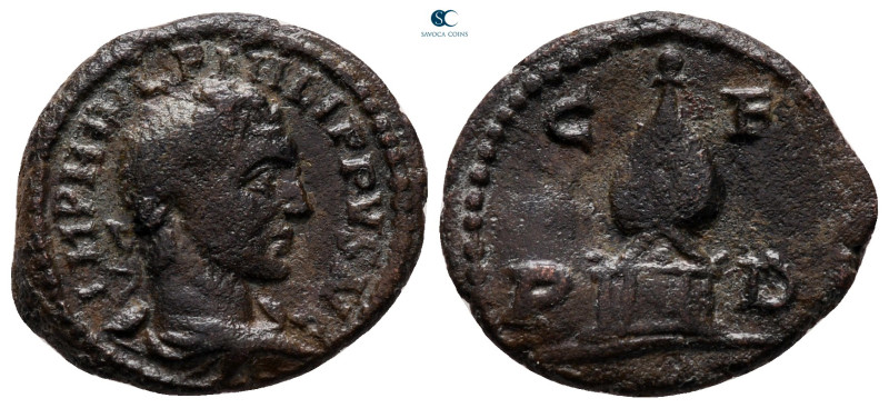 Thrace. Deultum. Philip I Arab AD 244-249. 
Bronze Æ

19 mm, 3,20 g



ve...