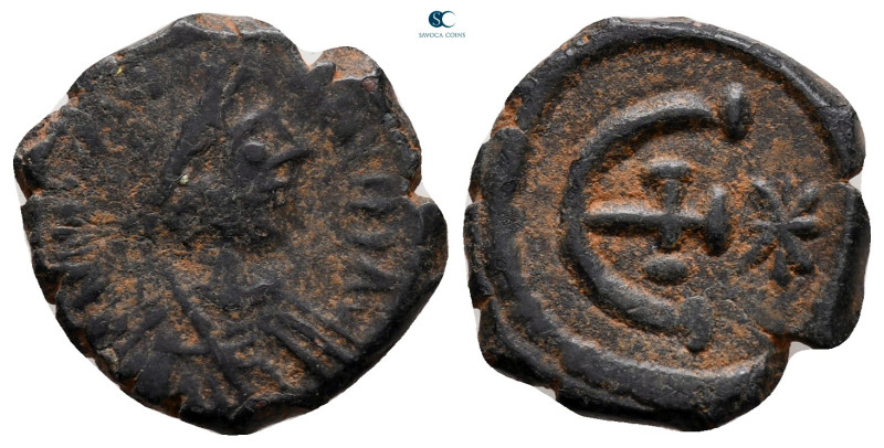 Justinian I AD 527-565. Antioch
Pentanummium Æ

17 mm, 2,45 g



very fin...