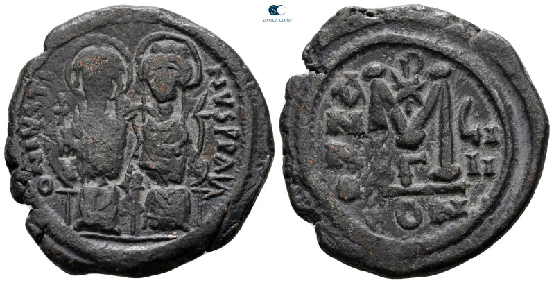 Justin II and Sophia AD 565-578. Constantinople
Follis or 40 Nummi Æ

32 mm, ...