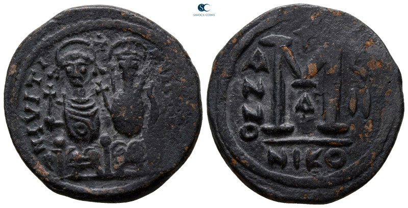 Justin II and Sophia AD 565-578. Nikomedia
Follis or 40 Nummi Æ

28 mm, 11,14...