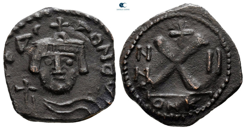 Constans II AD 641-668. Contemporary barbaric imitation
Decanummium Æ

18 mm,...