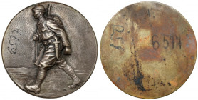 Medal, Żołnierz kroczący w lewo