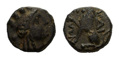 Phrygia, Laodikeia, c.a 133/88-67 BC. Æ (11,8 mm, 2 g). Turreted head of Tyche r...