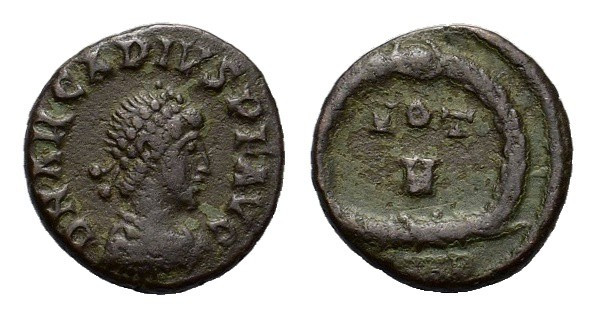 Arcadius (383-408). Æ (12,8 mm, 1,2 g). Uncertain mint. Pearl-diademed, draped a...