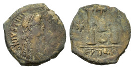 Justinian I (527-565). Æ 40 Nummi (30 mm, 12,8 g). Antioch,AD 536-537. Diademed, draped and cuirassed bust r. R/ Large M, star to l. and r.; above, cr...