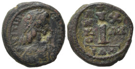 Justinian I (527-565). Æ 10 Nummi (17,25 mm, 5,23 g). Carthage, year 13 (AD 539/40). Diademed, draped and cuirassed bust r. R/ Large I; above, cross; ...