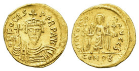 Phocas (602-610). AV Solidus (20,6 mm, 4,3 g). Constantinople, AD 603-607. Crowned and cuirassed facing bust, holding globus cruciger. R/ Angel standi...