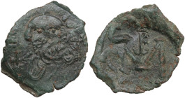 Constans II (641-668). Æ 40 Nummi (22 mm, 4,7 g). Syracuse. Crowned bust facing, wearing chlamys and holding globus cruciger. R/ Large M; above, monog...