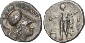 Estátera. 276-250 a.C. HERAKLEIA. LUCANIA. Anv.: Cabeza de Atenea a la derecha, con casco corintio adornado con un grifo, arriba: ¶. Rev.: Heracles de...