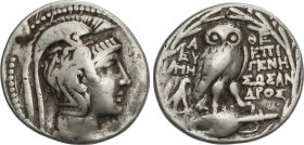 Tetradracma. 126-125 a.C. ATENAS. ATICA. Anv.: Cabeza de Atenea Parthenos con casco ateniense a derecha. Rev.: Lechuza a derecha sobre ánfora, alreded...