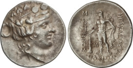 Tetradracma. Posterior al 148 a.C. THASOS. ISLAS DE TRACIA. Anv.: Cabeza juvenil de Dionisos a derecha coronado de hojas de hiedra. Rev.: Hércules en ...