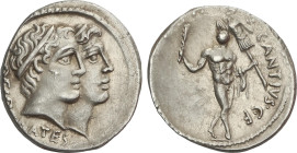 Denario. 47 a.C. ANTIA. C. Antius C. f. Restio. Anv.: Cabezas acoladas y diademadas de los dioses Penates a derecha. DEI PENATES. Rev.: Hércules con m...