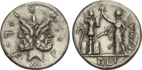 Denario. 119 a.C. FURIA. M. Furius L.f. Philus. Anv.: Cabeza de Jano bifronte M. FOVRI.L.F. Rev.: Roma en pie coronando un trofeo a derecha ROMA. En e...