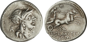 Denario. 91 a.C. JUNIA. D. Junius Silanus L.f. Anv.: Cabeza de Roma a derecha, detrás letra A. Rev.: Victoria en biga a derecha, encima II. En exergo:...