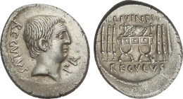 Denario. 42 a.C. LIVINEIA. L. Livineius Regulus. Anv.: Cabeza de Lucius Livineius Regulus a derecha entre REGVLVS y P.R. Rev.: Silla curul entre L. LI...