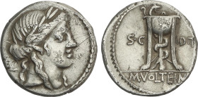 Denario. 81 a.C. VOLTEIA. M. Volteius M.f. Anv.: Cabeza de Apolo a derecha. Rev.: Trípode con serpiente entre S.C. y D.T. En exergo: M. VOLTEI. M.(F.)...