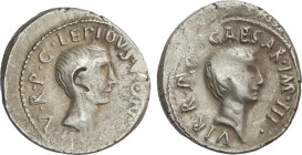Denario. Acuñada el 42 a.C. LÉPIDO y OCTAVIO. Anv.: LEPIDVS PONT (NT nexadas) (MAX. III) V.R.P.C. Cabeza de Lépido a derecha. Rev.: CAESAR IMP. (MP ne...