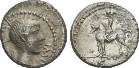 Denario. Acuñada el 43 a.C. OCTAVIO. Provisional y militar. Anv.: (C. CAESA)R IMP. Cabeza descubierta de Octavio a derecha. Rev.: Estatua ecuestre de ...