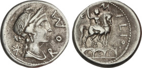 Denario. 114-113 a.C. AEMILIA. Man. Aemilius Lepidus. Anv.: Cabeza laureada de Roma a derecha, detrás *, delante ROMA (MA entrelazadas). Rev.: (MN). A...