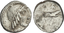 Denario. 88 a.C. MARCIA. Caius Marcius Censorinus. Anv.: Cabeza de Apolo a derecha. Rev.: Caballo a derecha, encima abeja. En exergo (C. CENSORI). 3,3...