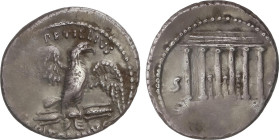 Denario. 43 a.C. PETILLIA. Petillus Capitolinus. Anv.: Águila a derecha, entre PETILLIVS y CAPITOLINVS. Rev.: Templo hexástilo entre F-S. 3,61 grs. AR...