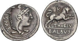 Denario. 105 a.C. THORIA. L. Thorius Balbus. Anv.: Cabeza de Juno Sospita a derecha cubierta de piel de cabra, detrás I. S. M. R. Rev.: Toro a derecha...