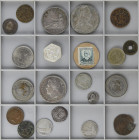 Resto final de colección. AE, AR, Latón. Lote 21 monedas de gran variedad: 1/2 Real Reyes católicos Sevilla, 3 monedas 1 peseta 1869, 2 monedas 5 pese...