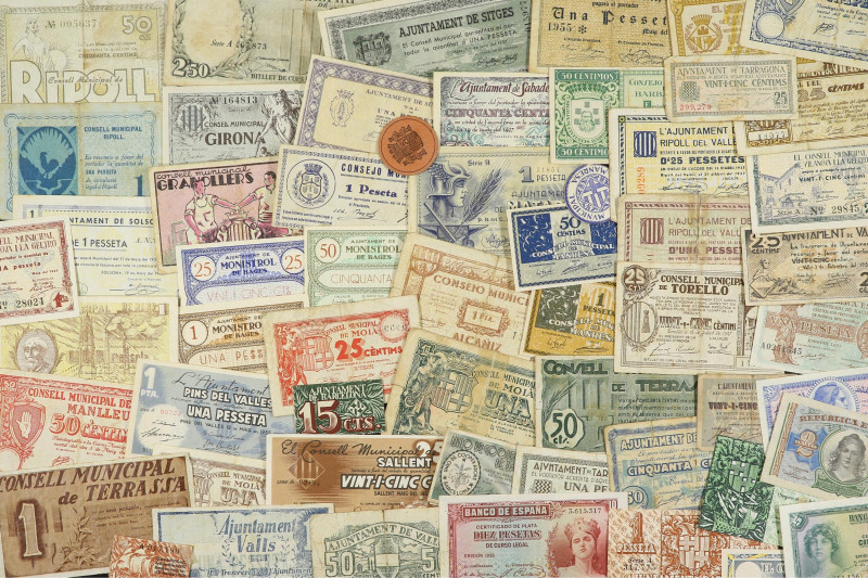 Lote 78 billetes. Conjunto de billetes del período de la Guerra Civil. La mayorí...