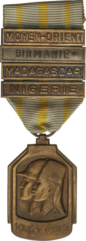 Medalla de Guerra africana. (1940-1945). BELGICA. Br. Ø 49 x 32 mm. Con anilla, ...
