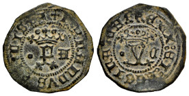 Catholic Kings (1474-1504). Blanca. Cuenca. (Cal-28 var). (Rs-468 var). Anv.: + FERNANDVS ET LISA. Rev.: REX : ET : REGINA : CAS. Ae. 1,59 g. Crowned ...