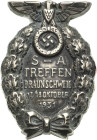 Drittes Reich
 Blechabzeichen 1931. SA-Treffen Braunschweig. 5 Zeilen Schrift im Eichenkranz, darüber Reichsadler mit Hakenkreuz. 52,5 x 36,1 mm, 8,0...