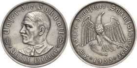 Drittes Reich
 Silbermedaille 1933 (O. Glöckler) Machtergreifung Hitlers. Brustbild nach links / Adler mit Hakenkreuz auf der Brust, die Kette spreng...
