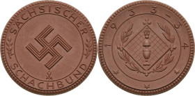Drittes Reich
 Braune Porzellanmedaille 1934 (Meißen) Sächsischer Schachbund 1933/34. Hakenkreuz / Schachbrett mit Königfigur. 42,2 mm Scheuch 1764 a...