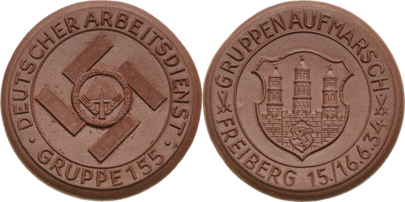 Drittes Reich
 Braune Porzellanmedaille 1934 (Meißen) Gruppenaufmarsch des Deut...