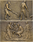 Jugendstil
 Bronzeplakette o.J. (Loiseau-Bailly) Les Forgerons. Zwei Schmiede in Schutzkleidung bei der Arbeit / Drei Schmiede fertigen Kette an, im ...