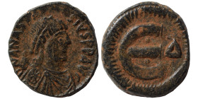 Anastasius I, 491-518. Pentanummium (bronze, 2.22 g, 13 mm). Diademed and draped bust right. Rev. Large E; two pellets and Δ. MIBE 39; DOC 26d; SB 29....