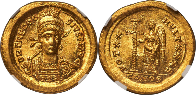 Theodosius II, Eastern Roman Empire (AD 402-450). AV solidus (22mm, 4.46 gm, 1h)...