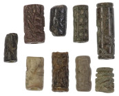 Antike Objekte
 Lot aus 9 antiken Rollsiegeln, aus dem vorderasiatischen Raum, unterschiedliche Größen und Durchmesser, zylindrische Form mit Durchga...