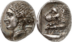 LE MONDE GREC
Iles de Carie
Cnide. Tétradrachme frappé sous le magistrat Eudoros vers 395-380 av. J.-C. Tête d’Aphrodite à gauche, ornée de bijoux e...