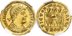 EMPIRE ROMAIN
Valentinien I, 364-375. Solidus vers 368-375, Trèves. D N VALENTINI-ANVS P F AVG Buste drapé et diadémé à droite / VICTOR-IA AVGG Valen...