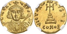 EMPIRE BYZANTIN
Tibère III Apsimar, 698-705. Solidus, Constantinople, officine I. D TIbERI-US PE - AV Buste couronné et cuirassé de Tibère III, de fa...