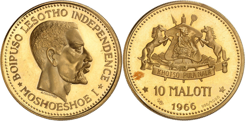 LESOTHO
Moshoeshoe II, 1966-1990. 10 Maloti 1966. ESSAI en OR. Tête nue de Mosh...