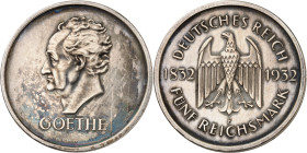 ALLEMAGNE
République de Weimar, 1918-1933. 5 Mark 1932 F "Goethe", Stuttgart. Buste de Goethe à gauche / Aigle aux ailes éployées de face. 24,85g. Da...