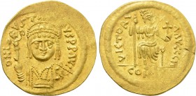 JUSTIN II (565-578). GOLD Solidus. Constantinople.