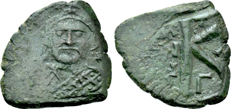 LEONTIUS (695-698). Half Follis. Constantinople. Dated RY 1 (695/6). 

Obv: Cr...